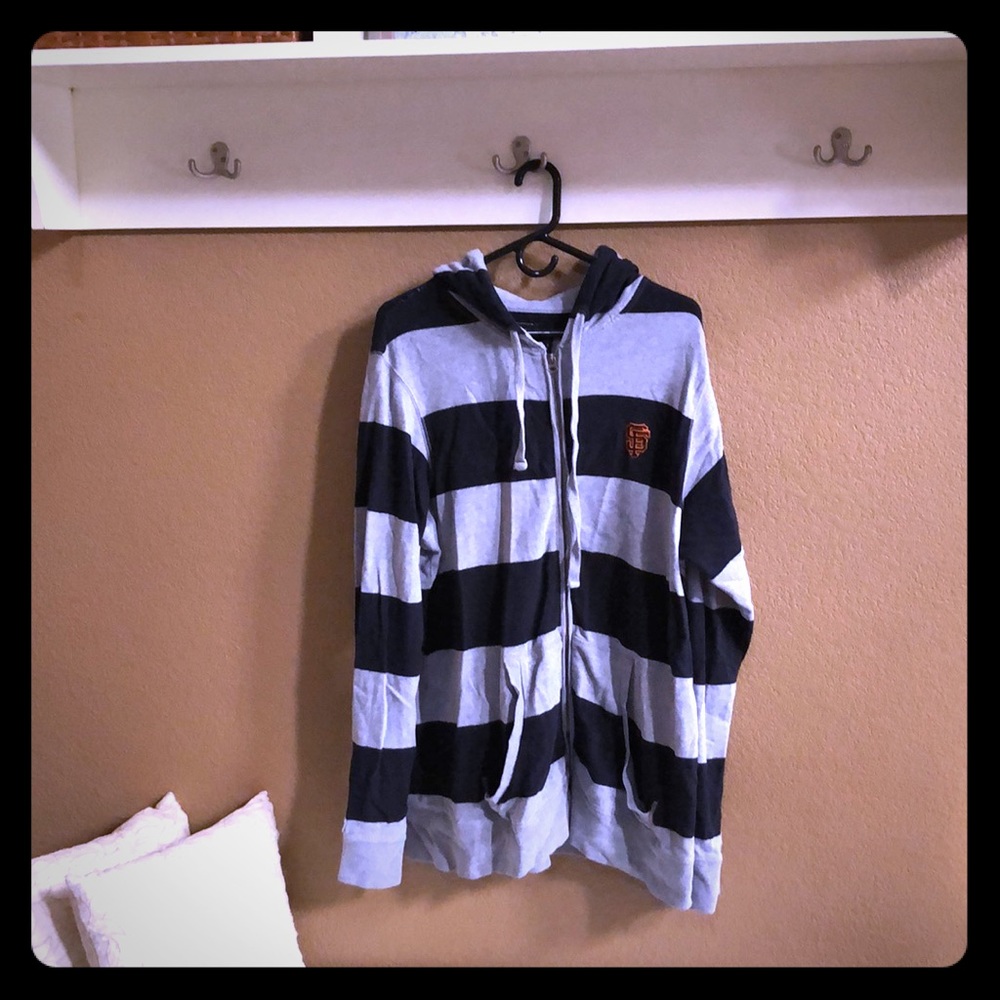 SF Giants extra long sweatshirt!